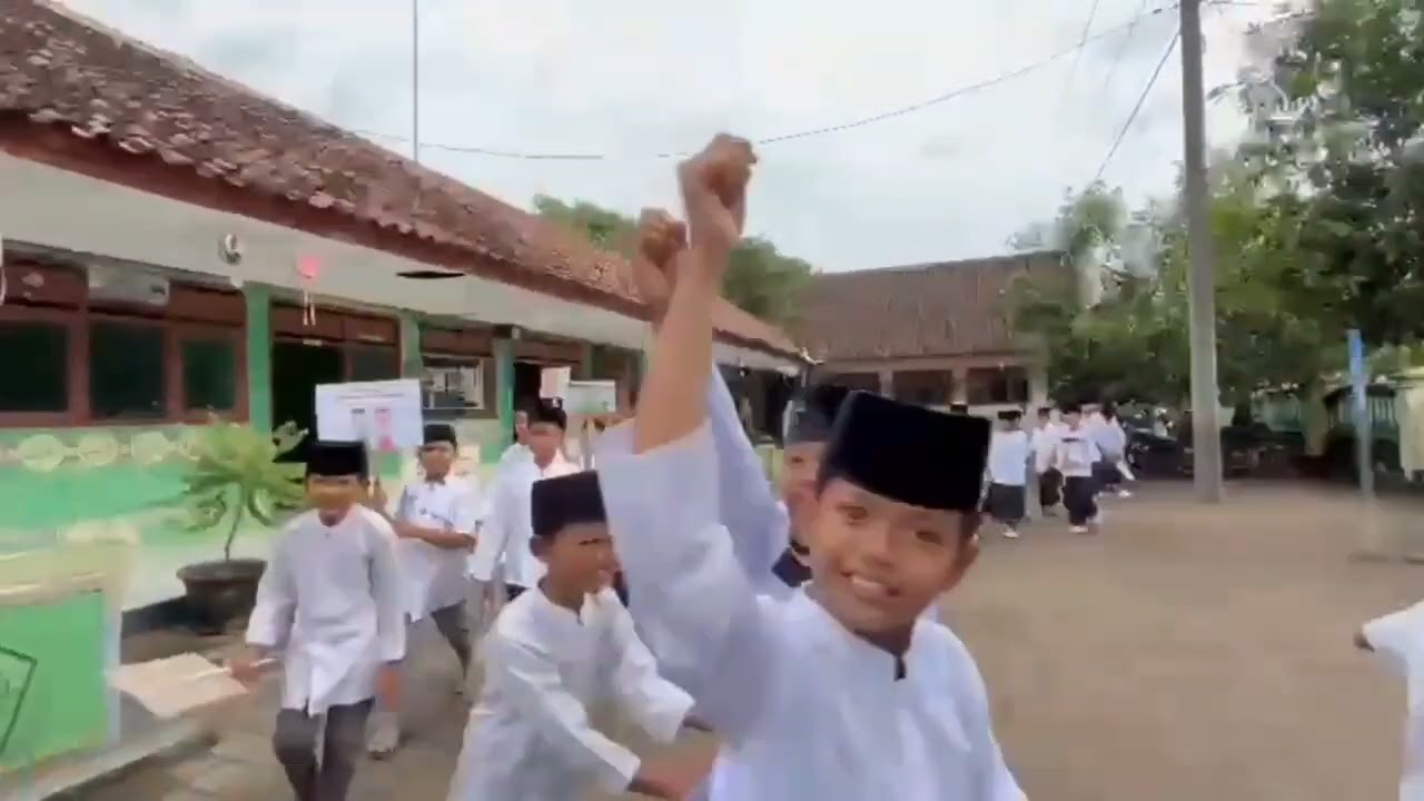 Pawai Taarub menyambut datangnya bulan suci ramadhan