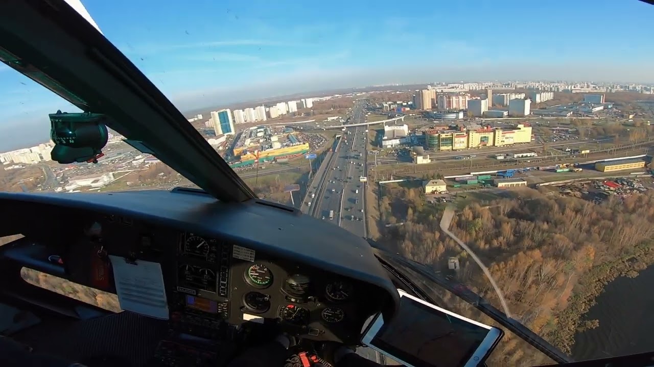 Полет по Москве над МКАД в Хелипорт Реутов на вертолете.  Сложный заход на площадку.