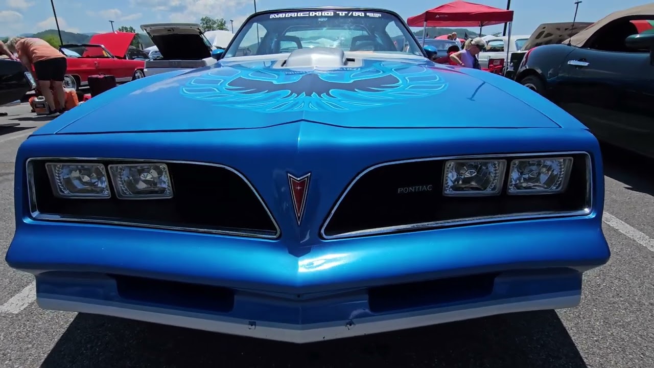 Pontiacs in Pigeon Forge Tennessee classic car show Samspace81 walk through muscle cars classics 4K