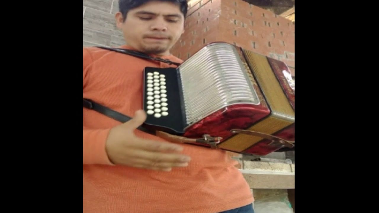 AFINACION DE ACORDEON EN FA FRECUENCIA 4.40 Y 4.43