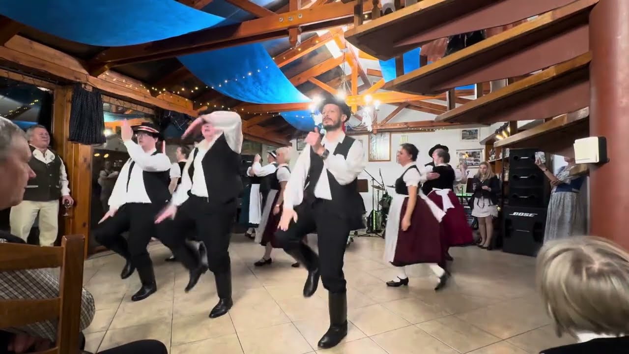Felsőgalla Felnőtt Német Nemzetiségi Tánccsoport Vidám Steirisch