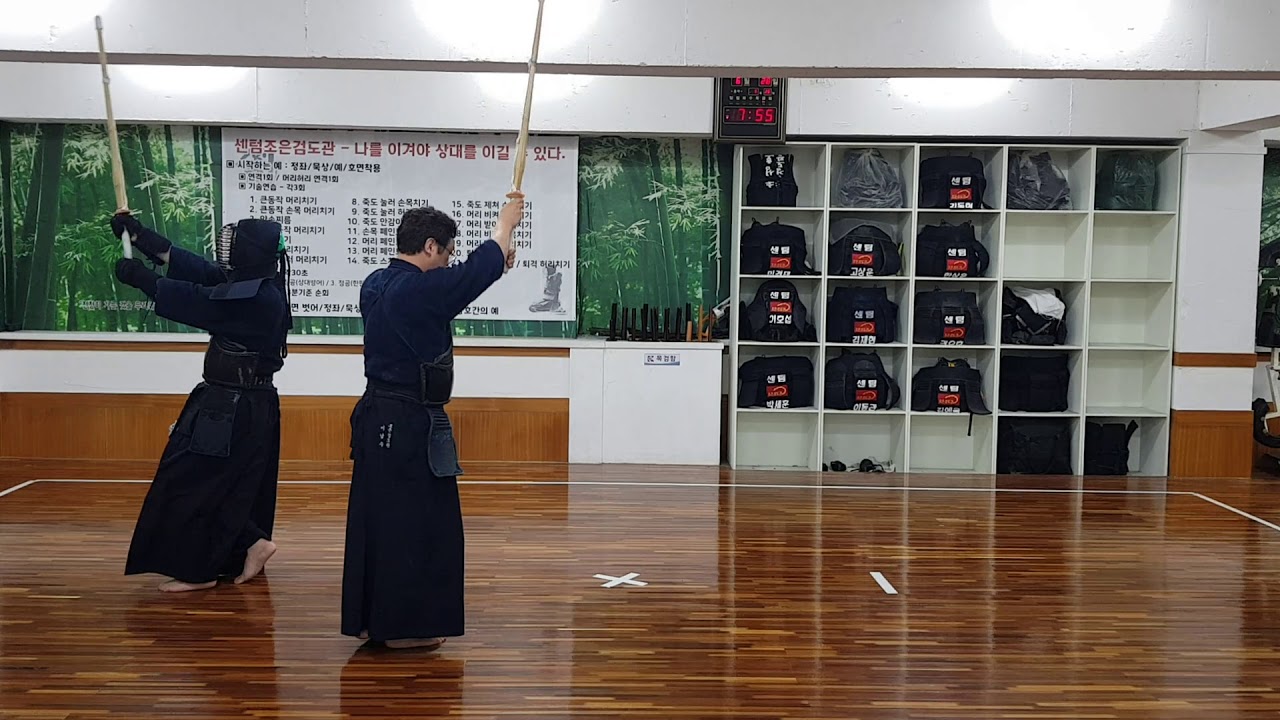 머리 스쳐 받아 머리치기...^^;;