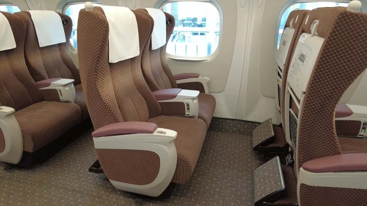 Riding Shinkansen 