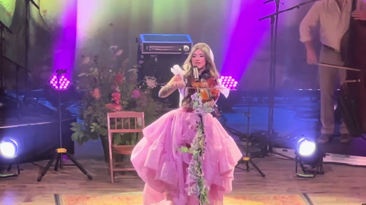 Sierra Ferrell, “I Could Drive You Crazy”,, @ State Theatre, Portland, ME 09-12-24