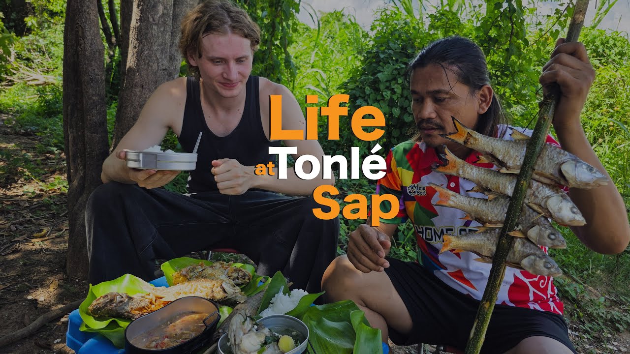 Life at Tonle Sap ក្រុមផ្ការីកគ្រប់រដូវនាំភ្ញៀវទេសចរណ៌បរទេសទៅចាប់ត្រីនៅបឹងទន្លេសាប
