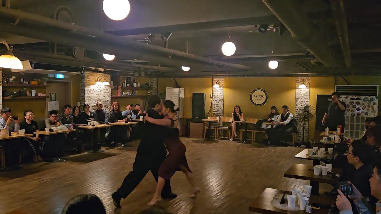 동혁 y 포노 (Dong-hyuk & Pono) | 