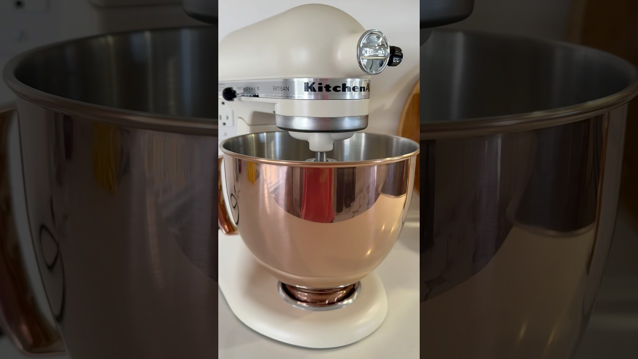 Couldn&rsquo;t resist#kitchenaid#mixer #kitchenmusthave #kitchenfinds #homedecor #kitchengadgets #kitchen