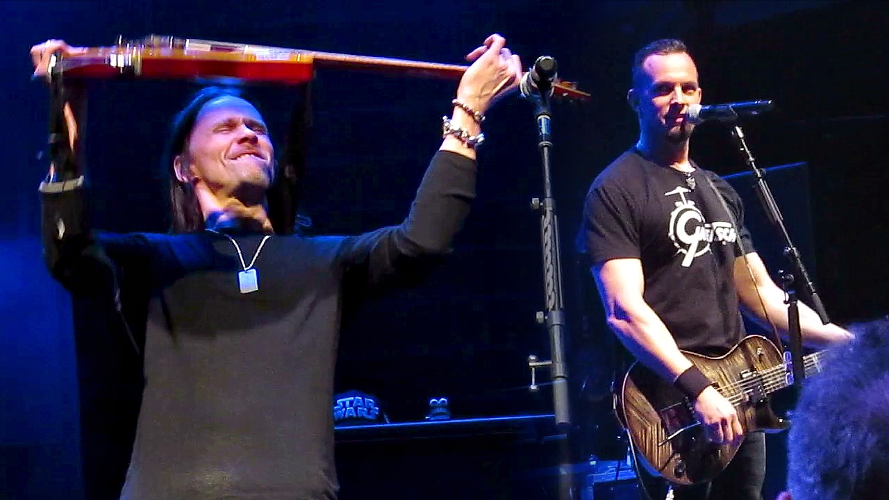 Guitar Duel  — Alter Bridge at The Fillmore Silver Spring, 2/10/17