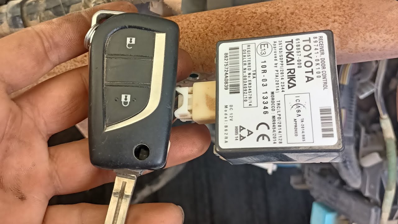 Toyota hilux 2016 model receiver door control location