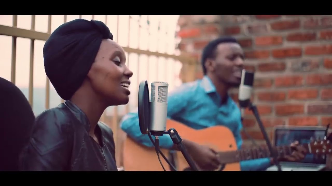 AMAKURU Y'UMURWA - PAPI CLEVER & DORCAS