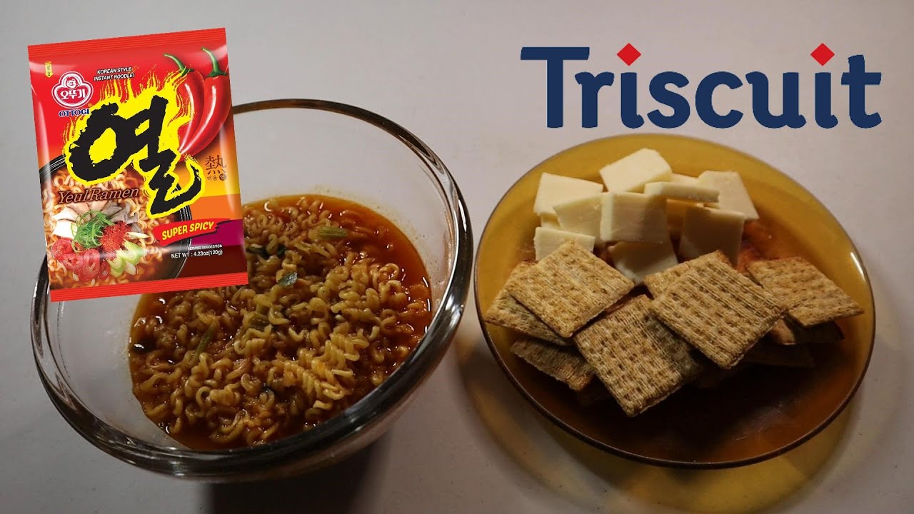 OTTOGI YEUL RAMEN & TRISCUITS WITH CHEESE ASMR MUKBANG