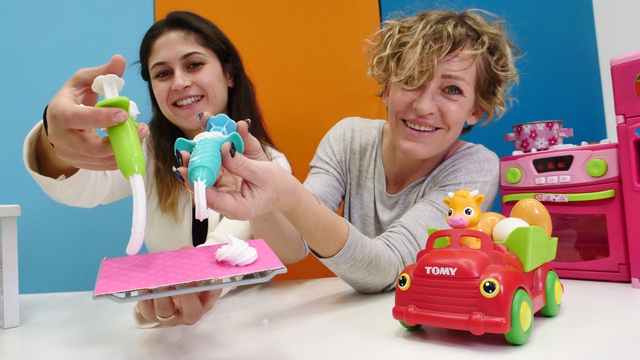 Oyuncak Kafe. Beze yapıyoruz! Yemek yapma. Eğlenceli çocuk videosu