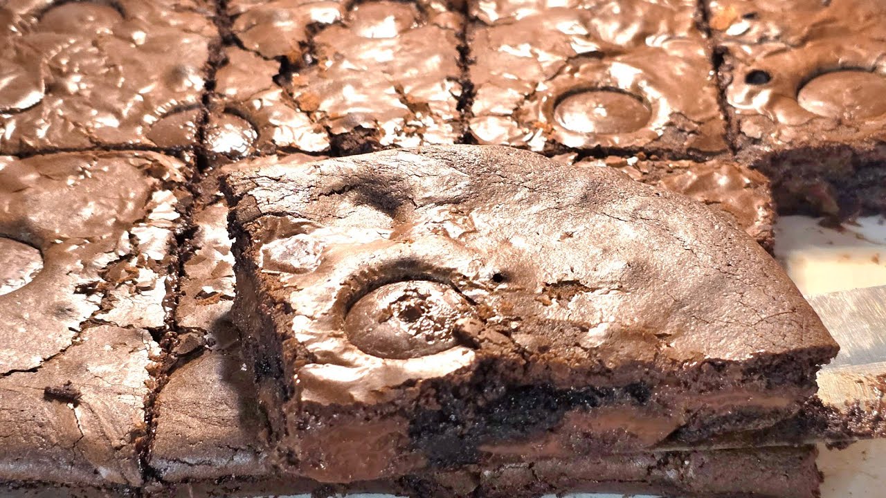 Aπό τις καλύτερες συνταγές μπράουνις  - The best fudgy brownies recipe!!