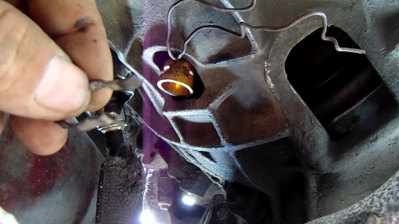 Como cambiar y purgar cilindro maestro del embrague Ford ranger,explorer,f-150