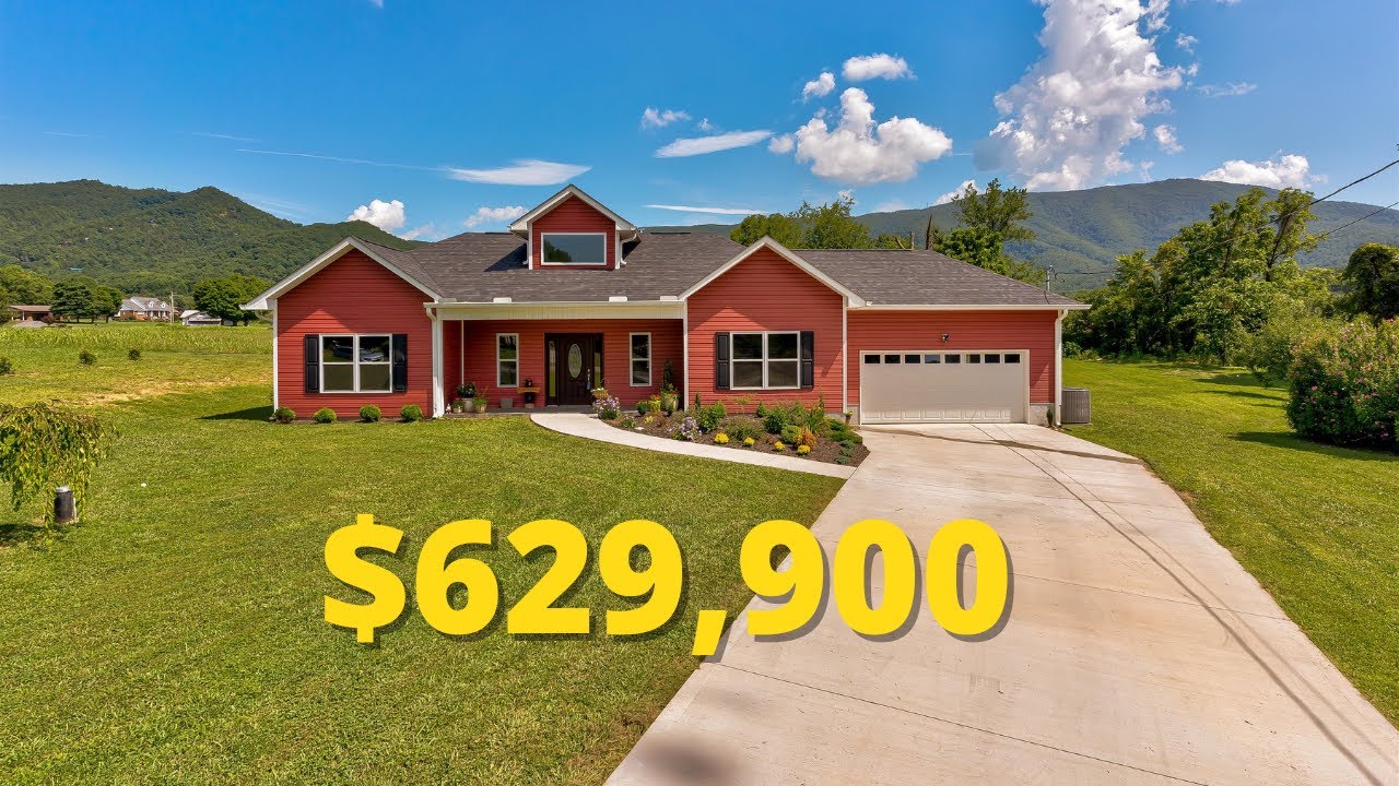 Tour a $629,900 Custom Home In Sevierville, Tennessee! Real Estate 2022!
