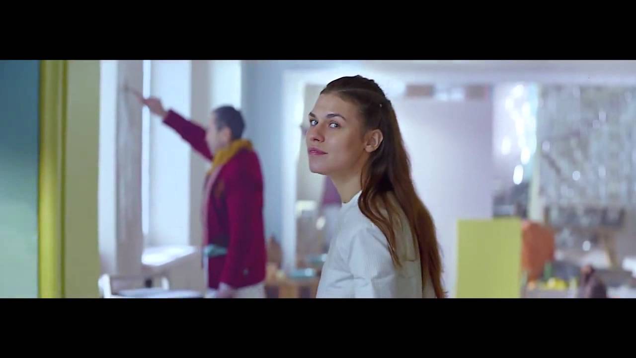 Dulux 2015 Colourless Future Advert