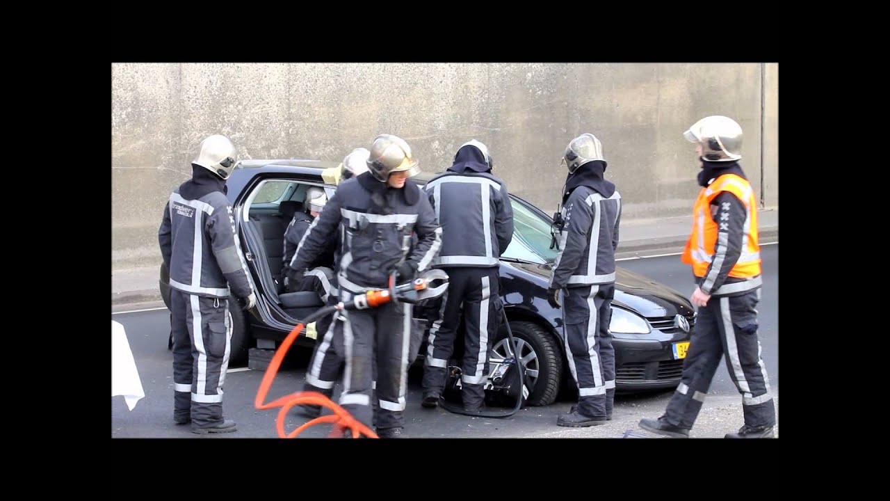Ongeval op de Transformatorweg in Amsterdam.