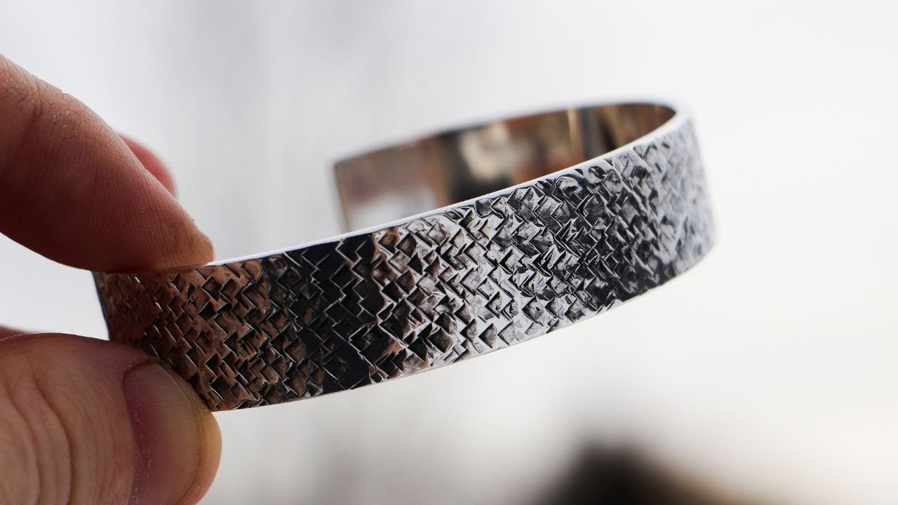 CUFF BRACELET