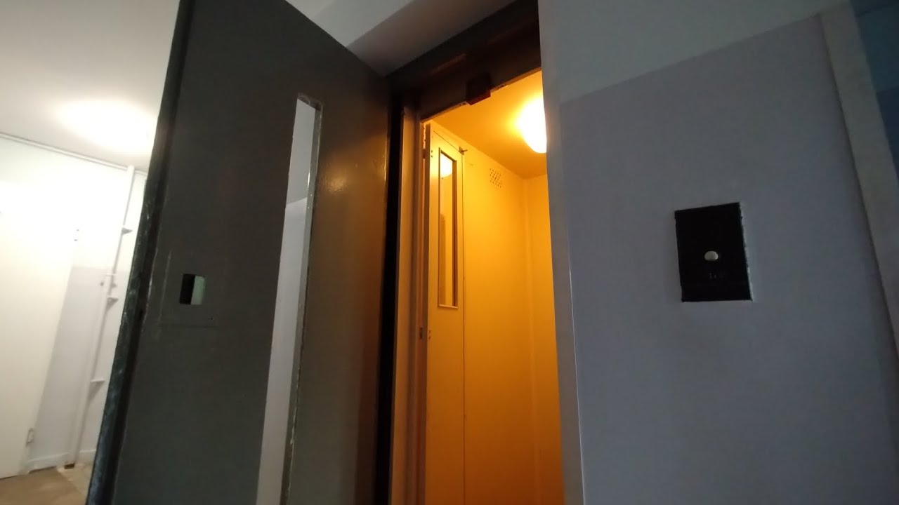 ZUD Odważnikowy, jednobiegowy lekko mod. | ul. Sękocińska 17, Warszawa, Poland