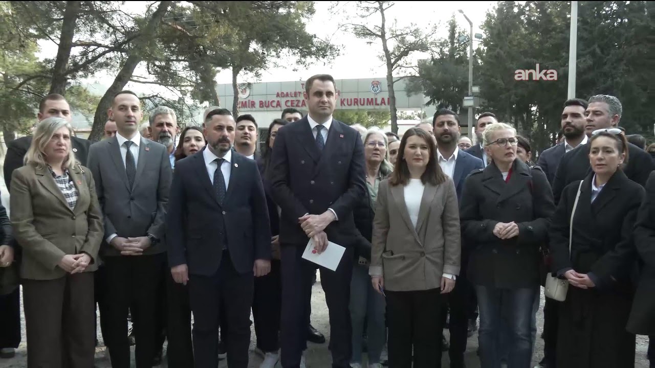 CHP Genel Başkan Yardımcısı Gökçe Gökçen, Buca Cezaevi önünde açıklama yapıyor / İzmir #Canlı