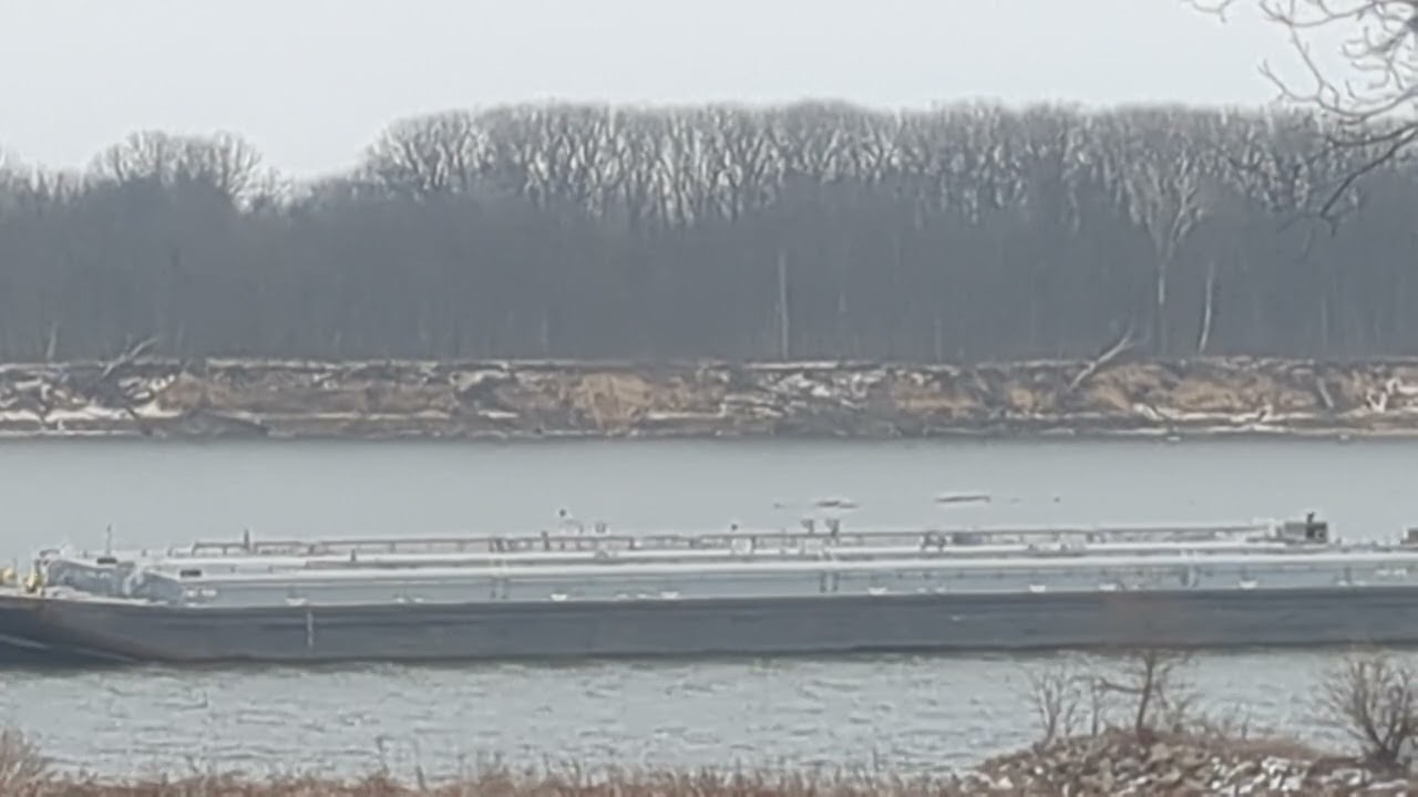 Gas/diesel Barge at Hamletsburg, IL Pt. 159