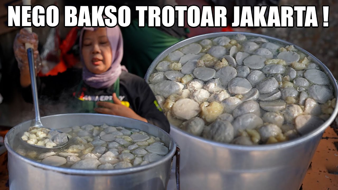 PEDAGANG INI JUALAN DI TROTOAR 15 RIBU, TERNYATA BANYAK YG KOMPLAIN KENAPA RAME !