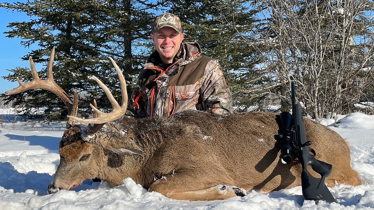 Hunting Mature Whitetail Deer in Northern Ontario | Canada in the Rough