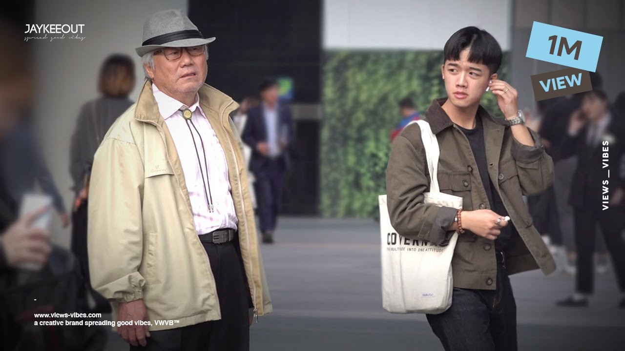 👴 old man with alzheimer's on barefoot | social experiment