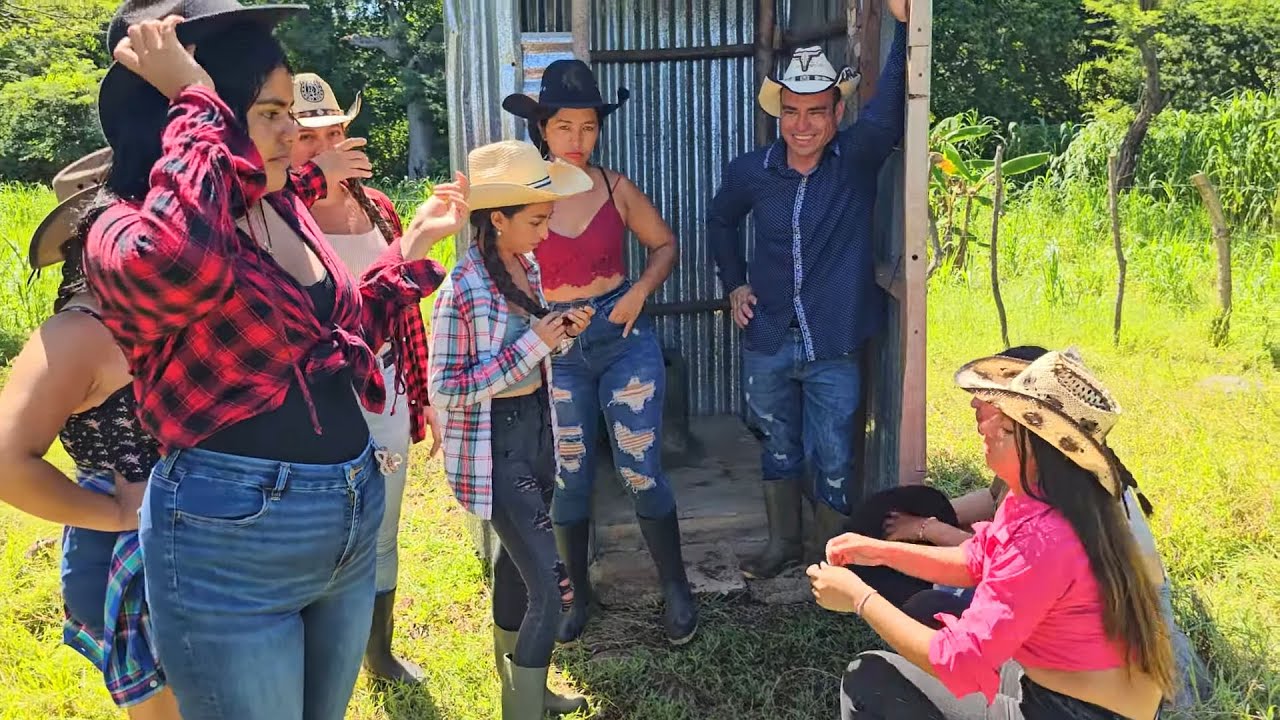 El baño de nosotros los campesinos.