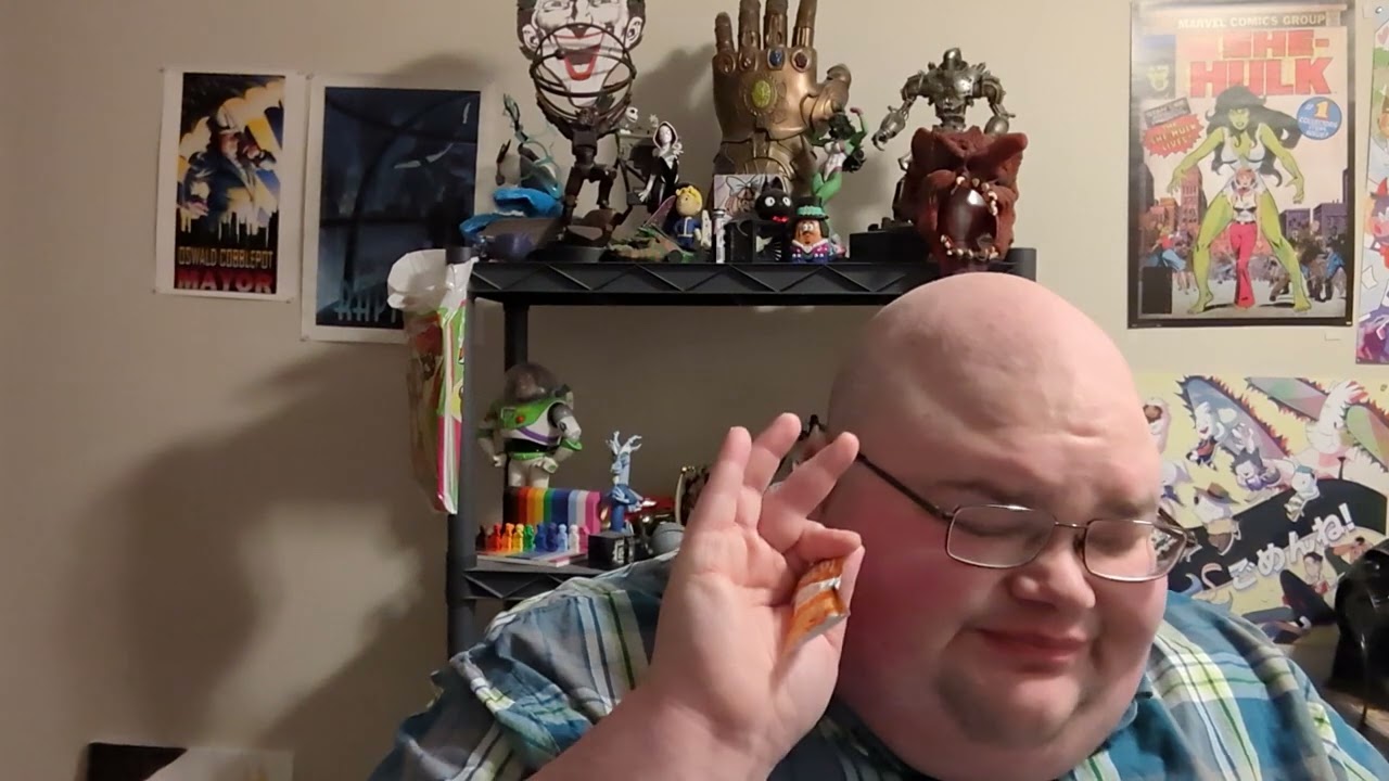 Royce Tries Taco Bell Breakfast while Rambling About His Weird Week
