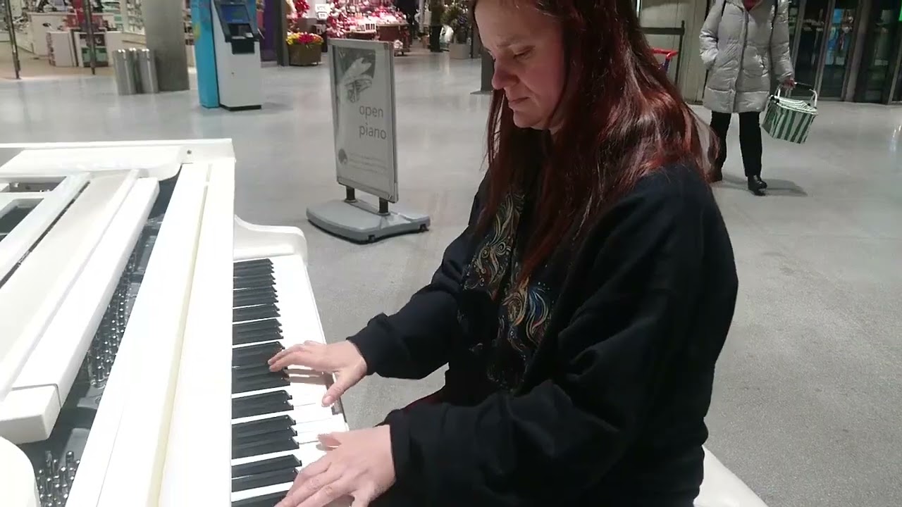 😇PUBLIC Street Piano! 😍😎 Open Piano 🤍Street Piano