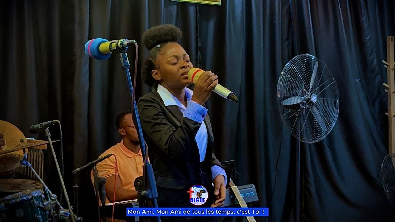 Sœur Ruth Beya interprète la Chanson ''Tu es tout pour Moi'' de Frère Seth Mulumba