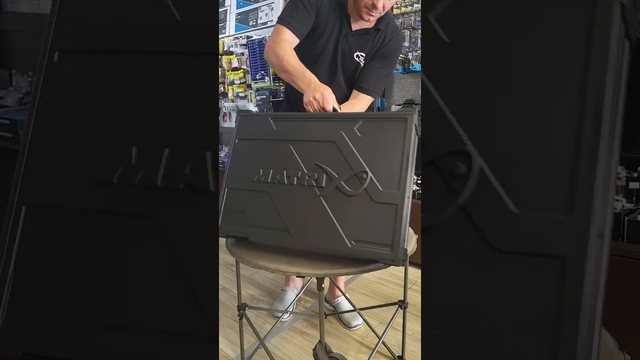 Unboxing Matrix Pro Rigid Feeder tray