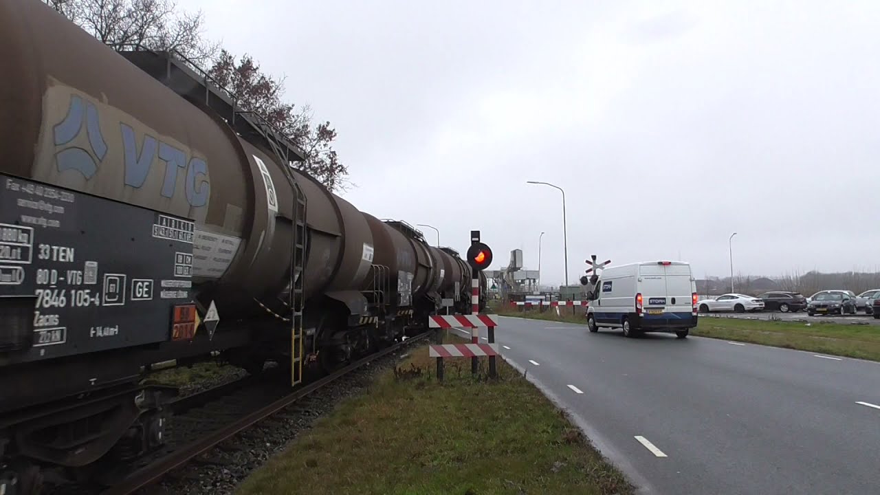 Spoorwegovergang Farmsum (Delfzijl)/ Passage a Niveau/ Railroad-/ Level Crossing/ Bahnübergang