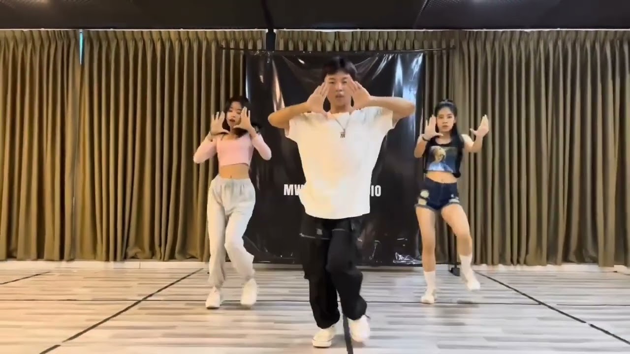 El mejor mix para tu baile sorpresa de XV años 🎶