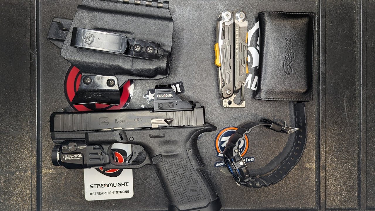My 2025 Everyday Carry - ECD on and off body