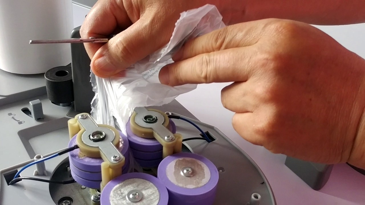 2 Repair jammed pouch film in hot rollers