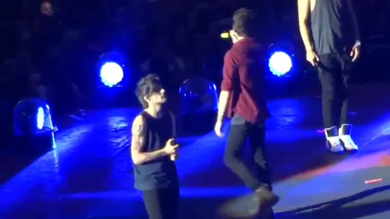 One Direction - Little White Lies, live at Stade de France 06/21/14