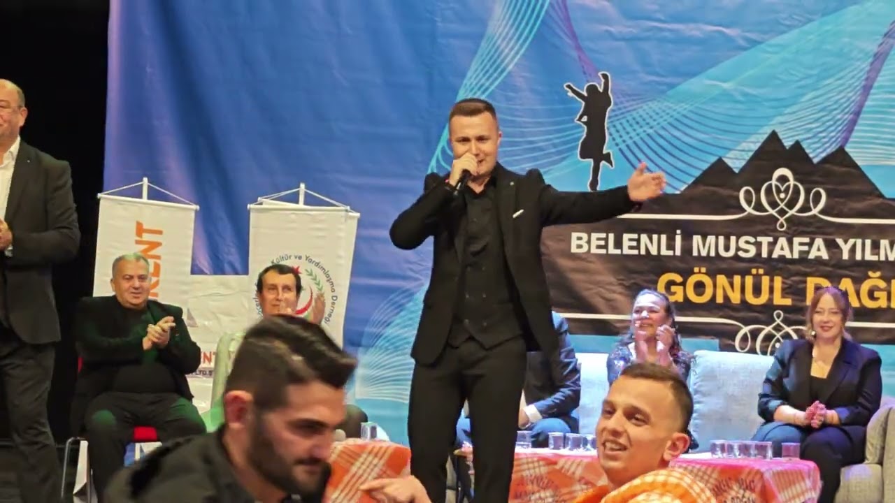 Mesut gaygış dut sazımı kırdılar  sanki beni vurdular