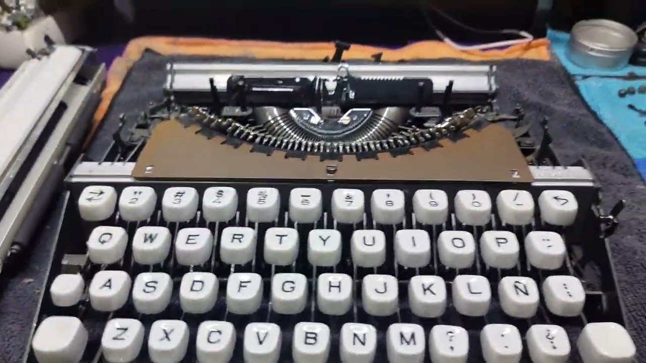Sistema de la reparación de máquinas de escribir.