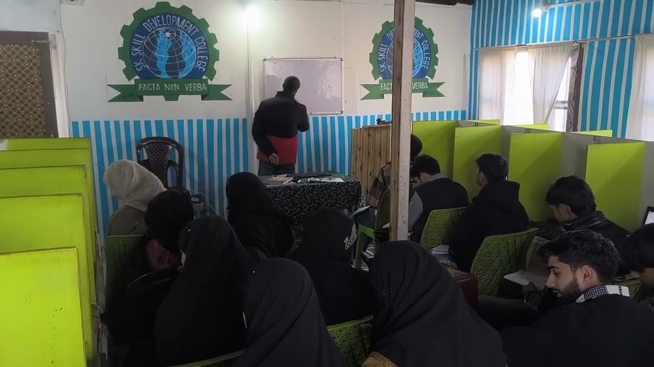 Computer Class At Sk Skill Development College Near Markaz Masjid Rajwar Road Handwara 