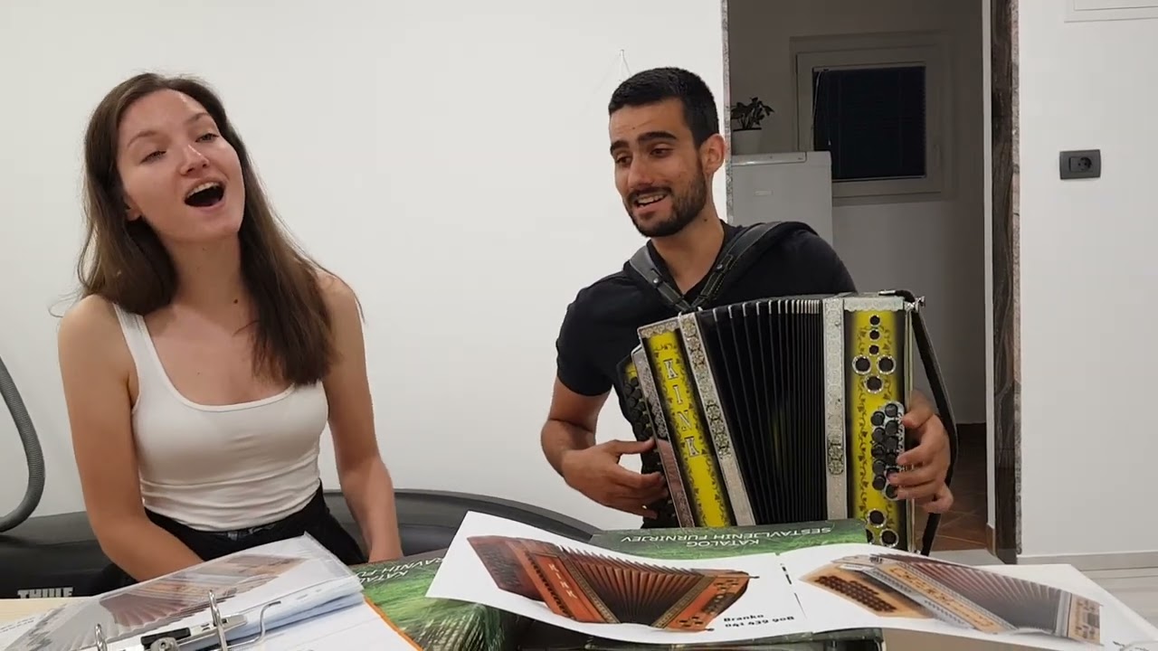 Gal & Tanita na obisku😃 Harmonike Kink B Es As.   Franc Mihelič Ostal je le spomin