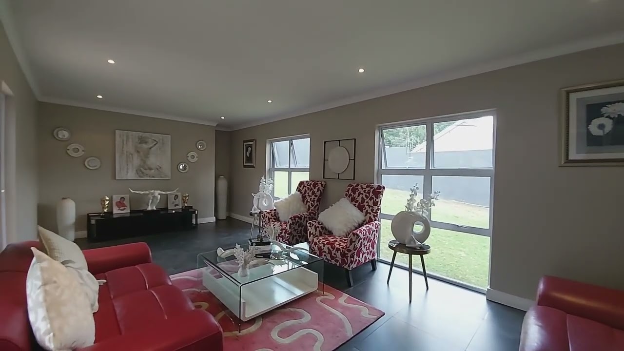 146 Eccelston Crescent, Bryanston   Robyn Remax Evlove   L36