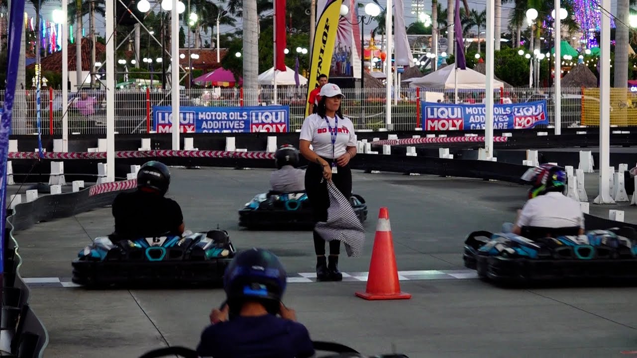 Corredores compiten en el emocionante primer torneo de Go Karts 2025