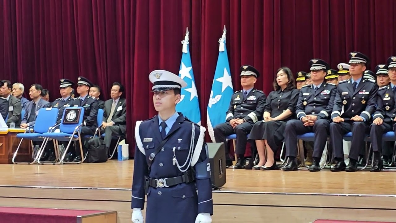 공군 제 1전투비행단 제53대 54대 단장 이·취임식 진행