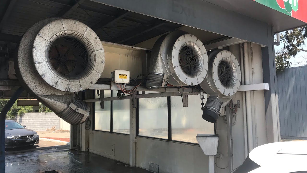 Ryko Liberty with working Slimline Air Dryers at Mobil with 7-Eleven in Greenacre, NSW