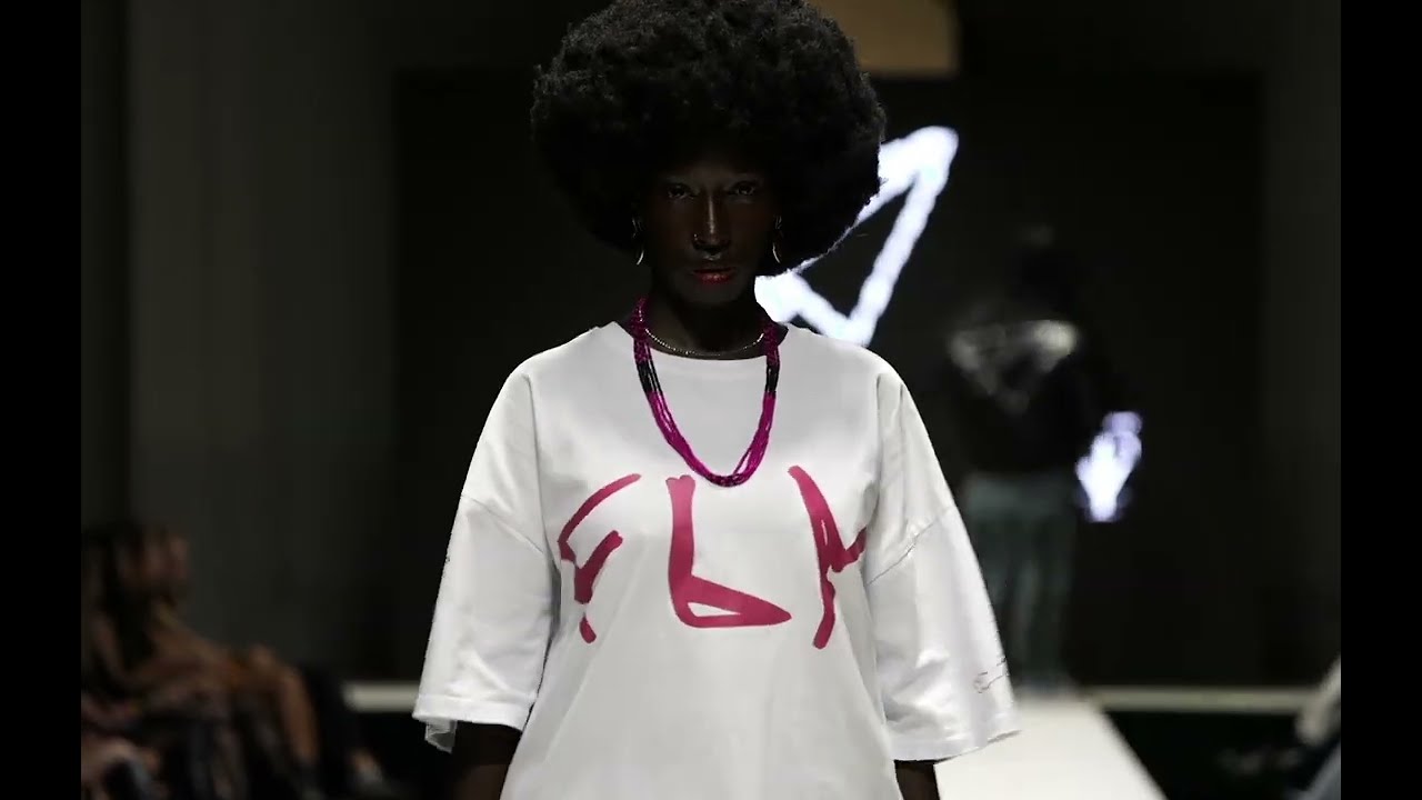 FLY WITH US  - VIENNA FASHION WEEK 2025 / RUNWAY SHOW