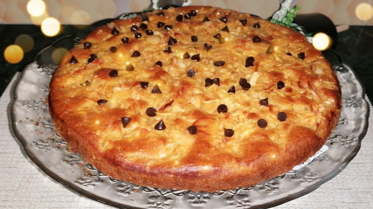كيكة التفاح و البرتقال معلكة و كدوب في الفم بطريقة جد سهلة و مذاق رااااااائع لا يقاوم 😋