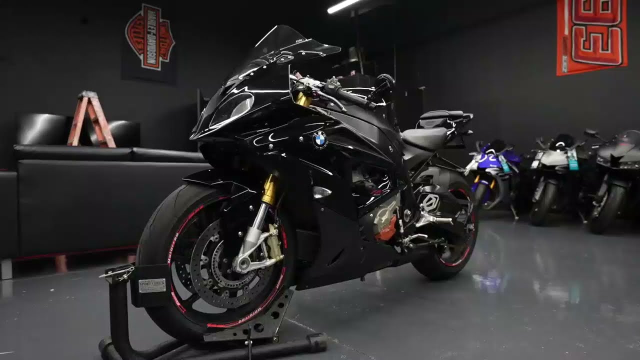 2016 BMW S1000RR Premium / HP Forged Wheels / Akrapovic Exhaust / Walk Around Clip