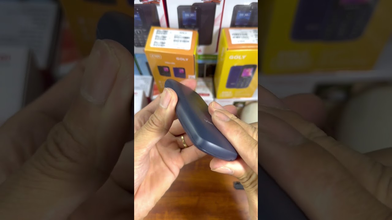 Điện thoại 4G, C&aacute;ch mở nắp dt Sumo 4G V1S #dienthoai4g #viettel